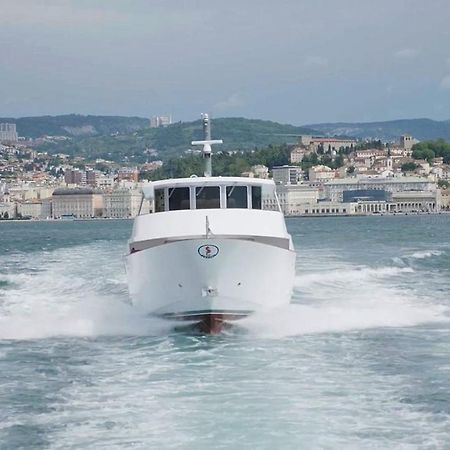Unica Nel Cuore Storico Di Trieste Exterior photo